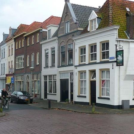 De Zilveren Karper IJsselmuiden Экстерьер фото